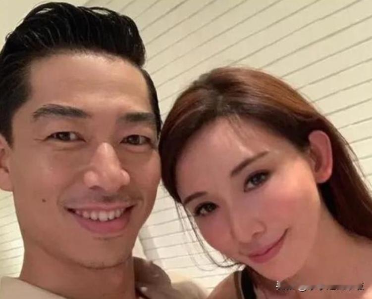 2016年，陈冠希突然发文痛斥林志玲：“这个女人实在太丑了，闻起来就像一坨shi