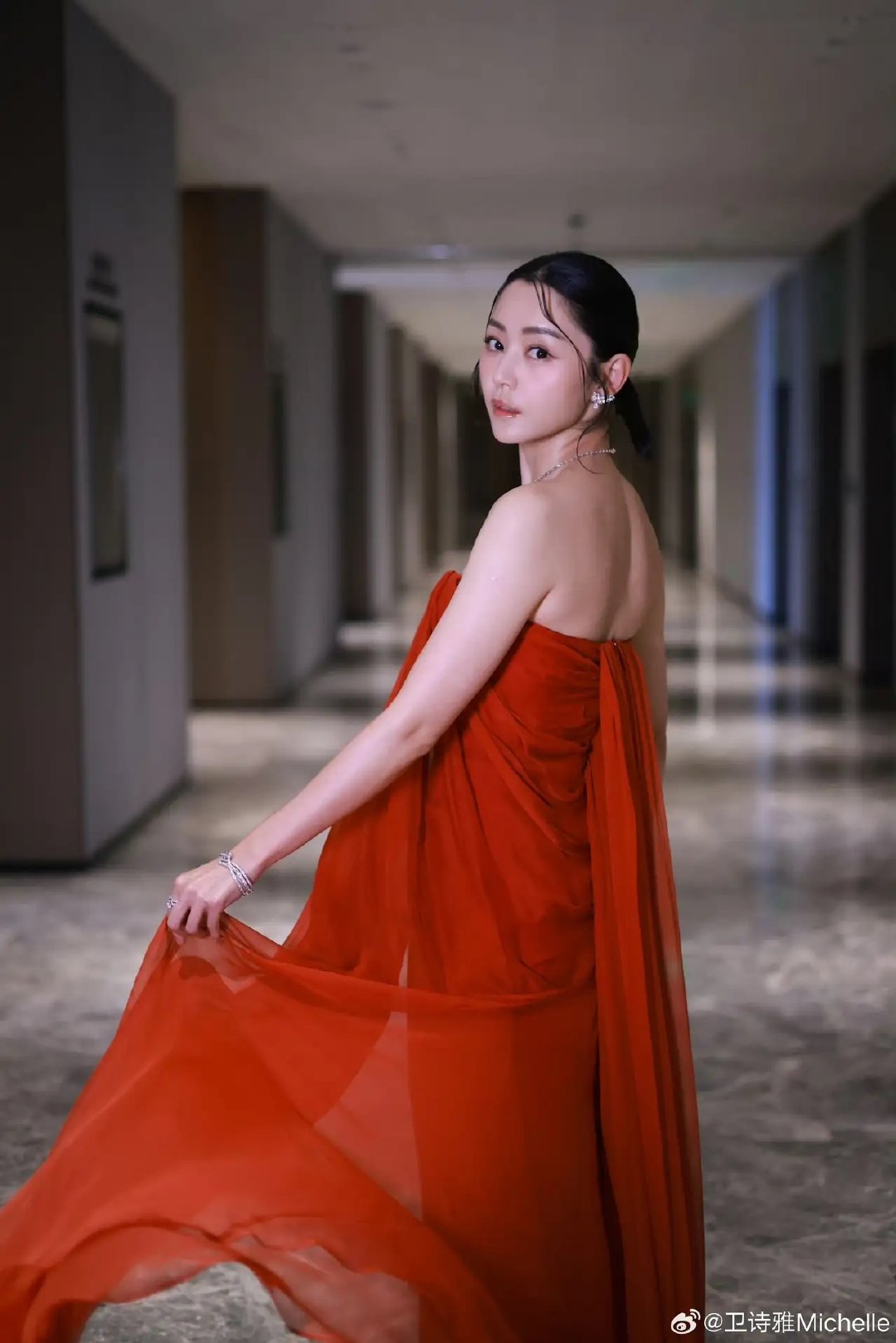 好奇查了一下百花奖最佳女主角卫诗雅不查不知道，一查吓一跳​