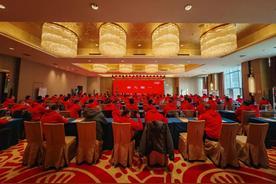 昨天和某品牌的营销负责人提意见，他们每年的销售量主要靠一年一次的全国经销商会议，