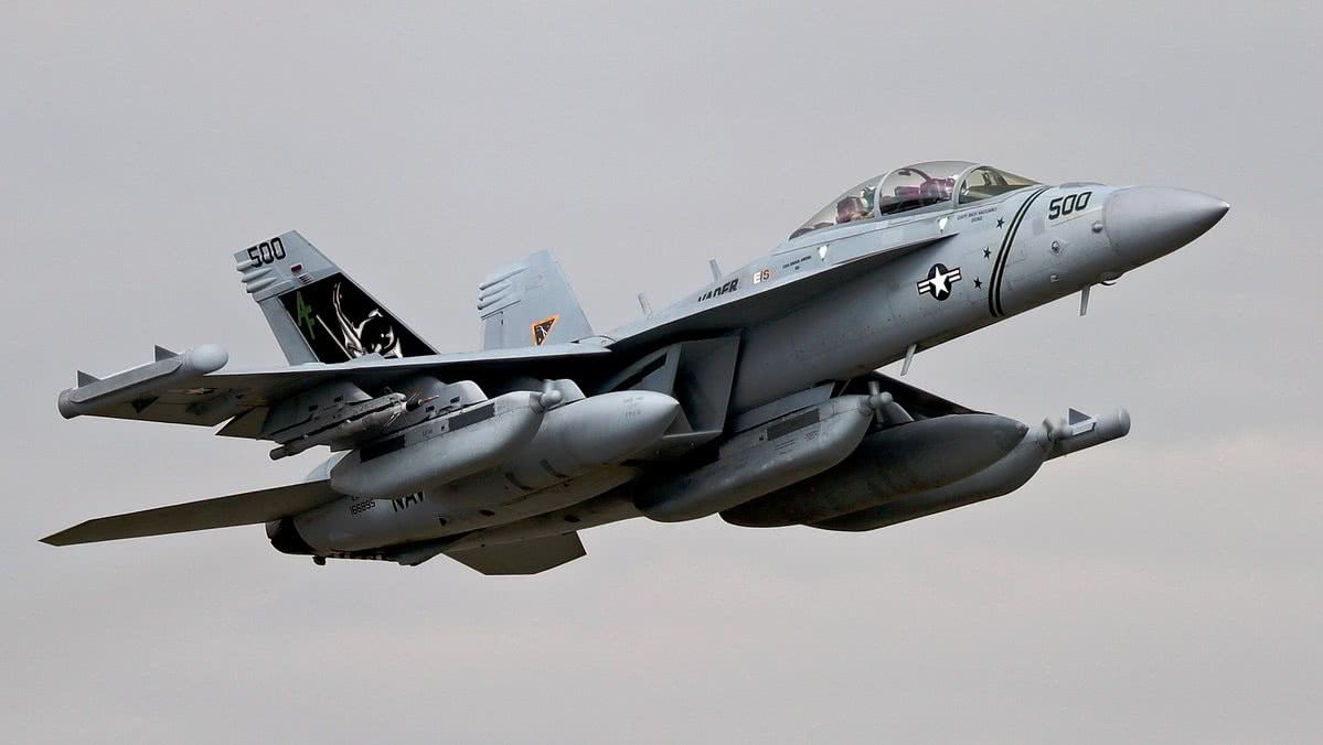 事故原因终于查清！拦阻索发生断裂！EA-18G战机坠毁，中国巨力索具被推上风口浪尖？9月28号傍晚，