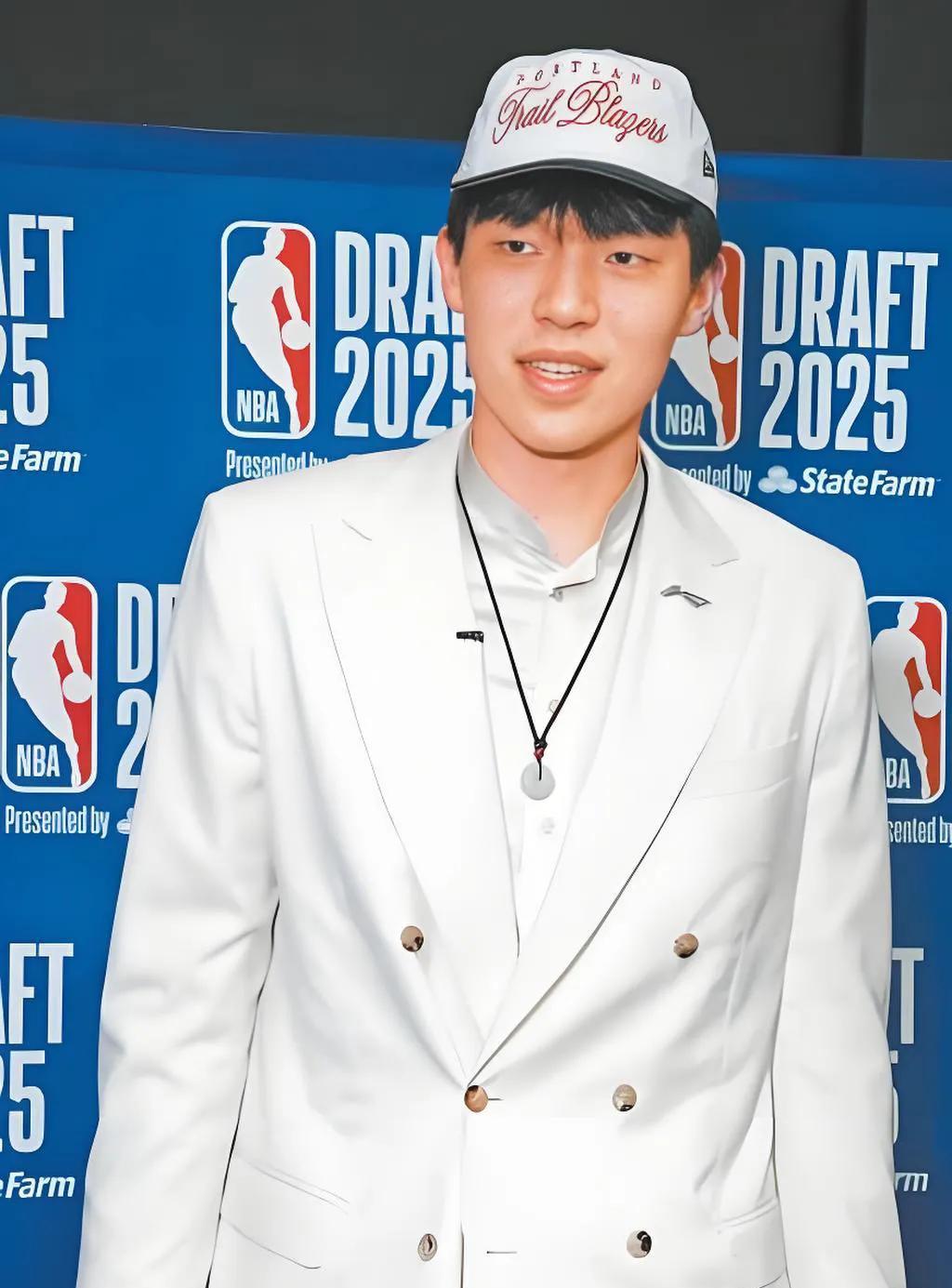 我滴娘嘞！不用8号签选杨瀚森是蔡崇信在NBA永远的错误。你可真敢说，蔡老板本就