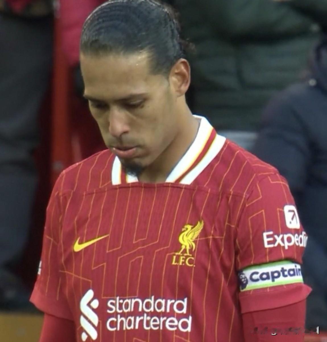 利物浦输球的真正原因找到了！昨晚的英超比赛爆出两大冷门，一是曼城客场1:2负