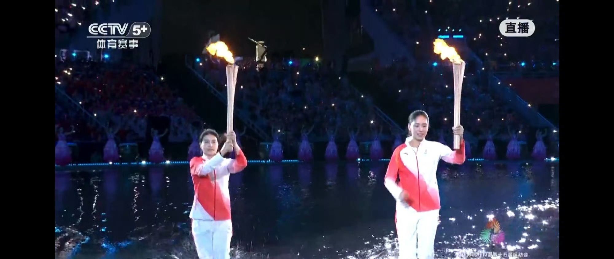 王欣瑜担任火炬手？🤣这是什么神仙操作？得亏和谢淑薇一起捞了一个女双冠军🏆不然