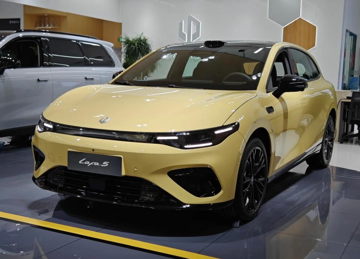 lafa5的整车质感不错，但没必要跟MG4比去看了lafa5的实车，首先整车质