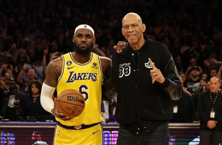 不吹不黑！NBA历史上最强的五组“三巨头”！1：加内特+皮尔斯+雷阿伦三人在