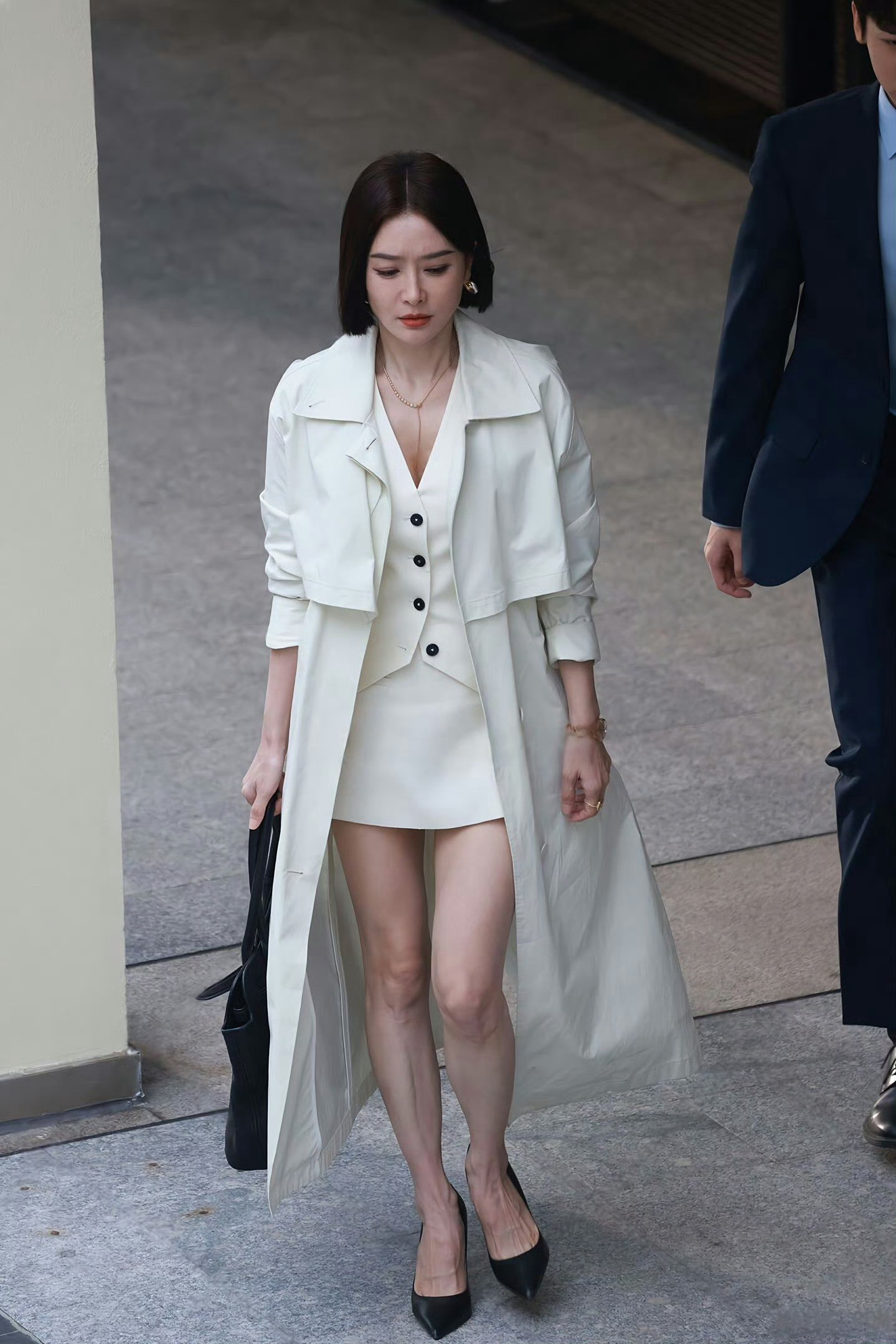 秦岚性感美腿大勋哥太幸福！