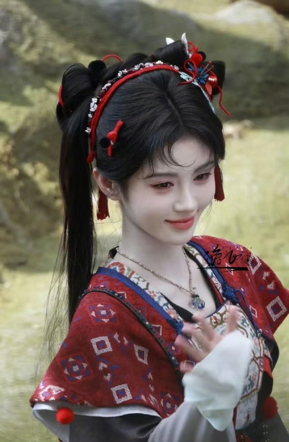 鞠婧祎来战造型真的摩多摩多，我们奇迹小鞠奇迹阿黛就要这样[捂眼睛][捂眼睛][捂眼睛]​​