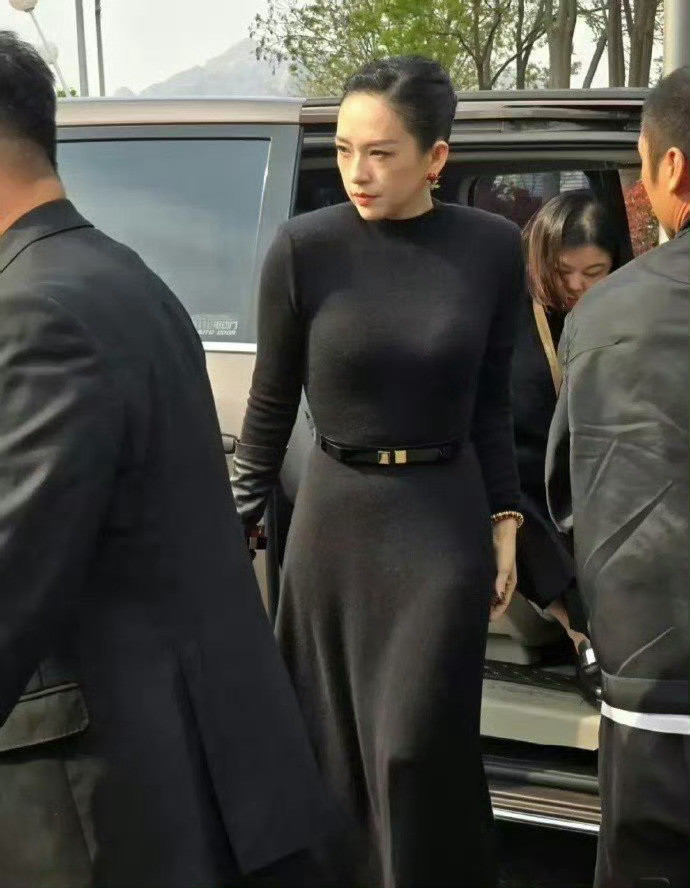 章子怡这气场太强大了，不愧是见过大风大浪的国际影后​​​