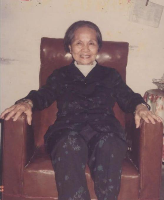 “我是周总理曾经的妻子，我想见一见他！”1953年，一妇女来到中南海求见周总理，