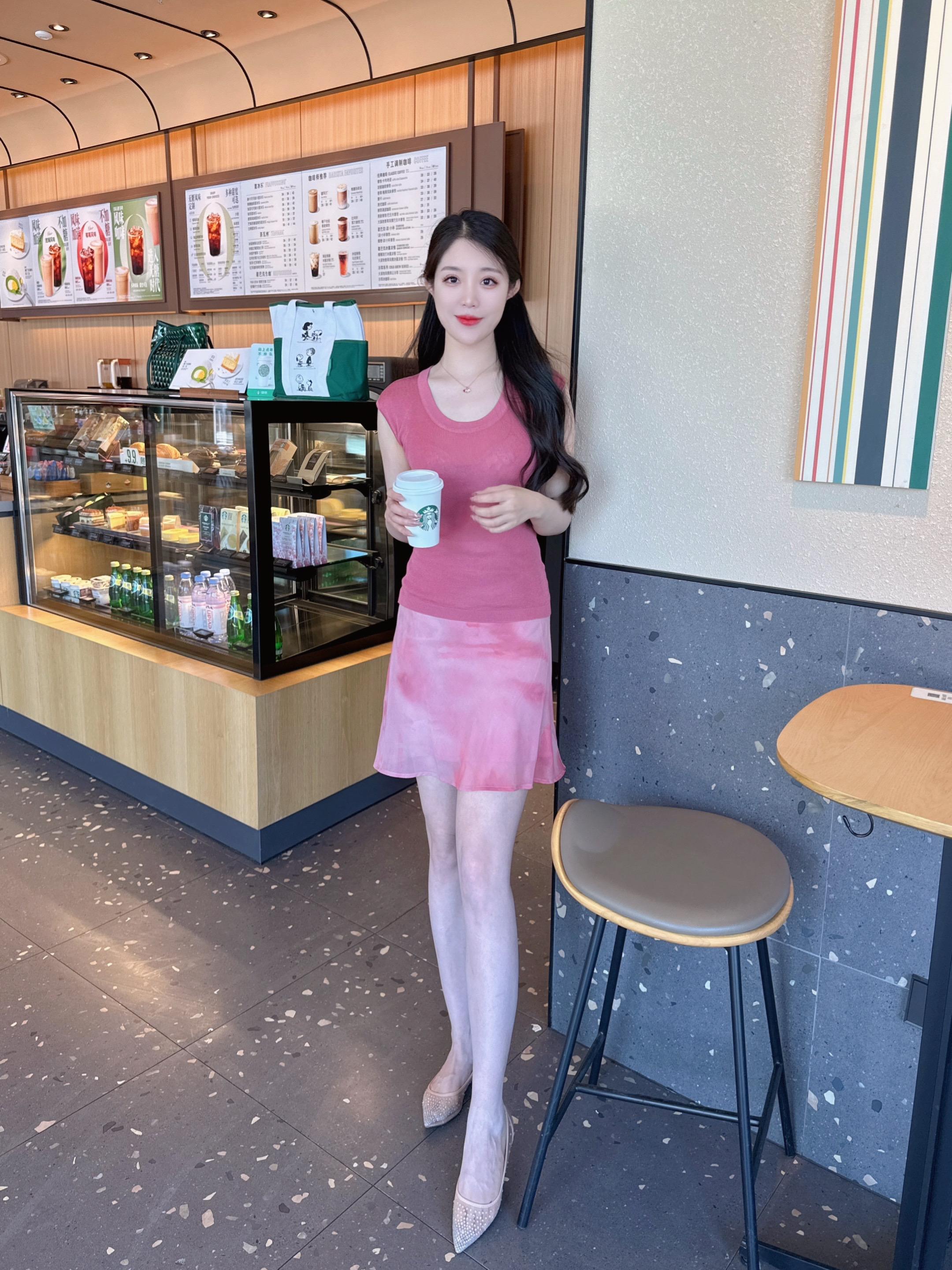用穿搭展示慵懒与精致 创作者中心 创作灵感 拿捏精致感ootd 穿美裙赴夏日之约