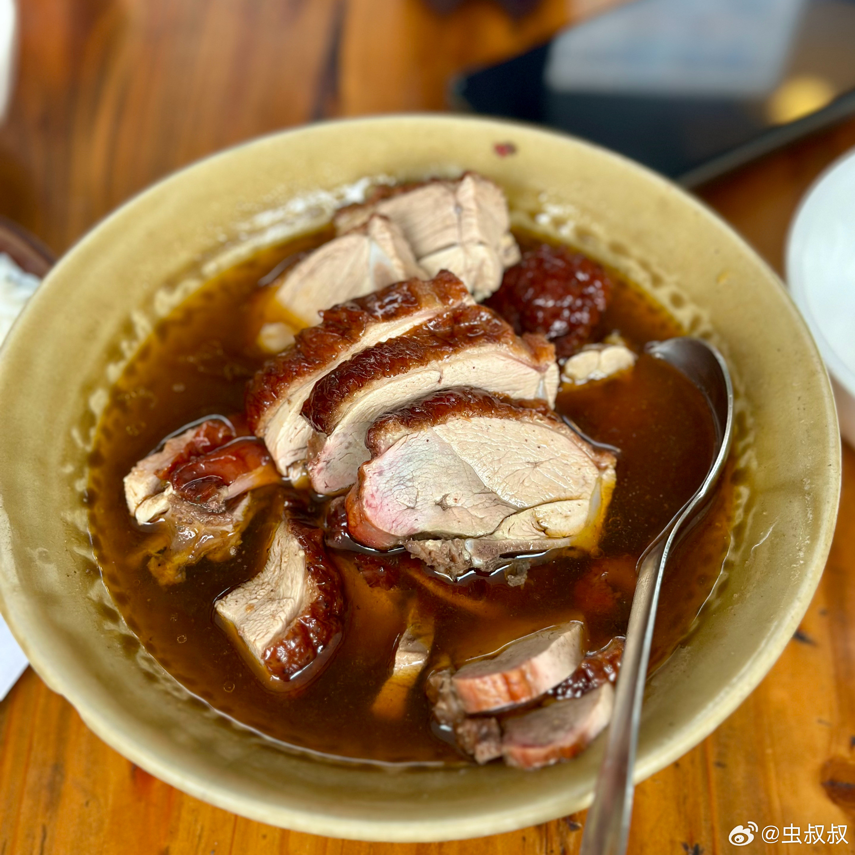 冒烤鸭，拌肚片，小炒牛肉。今天在叶鸭子吃饭，我点的菜，感觉很满意。成都·叶鸭子