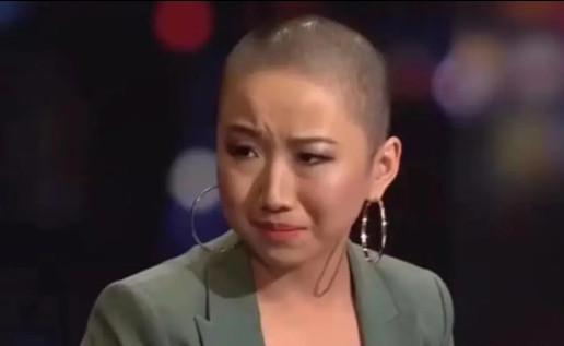 自食其果！“反华妖女”许秀中为了抹黑中国，甚至不惜伤害父母，没曾想，她在澳洲组织