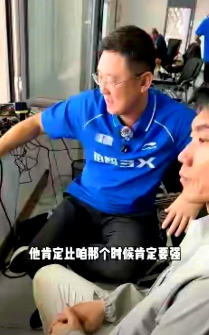 孙继海没要一分钱，却让220个孩子踢出了路。大连市政府直接买服务，一年砸120
