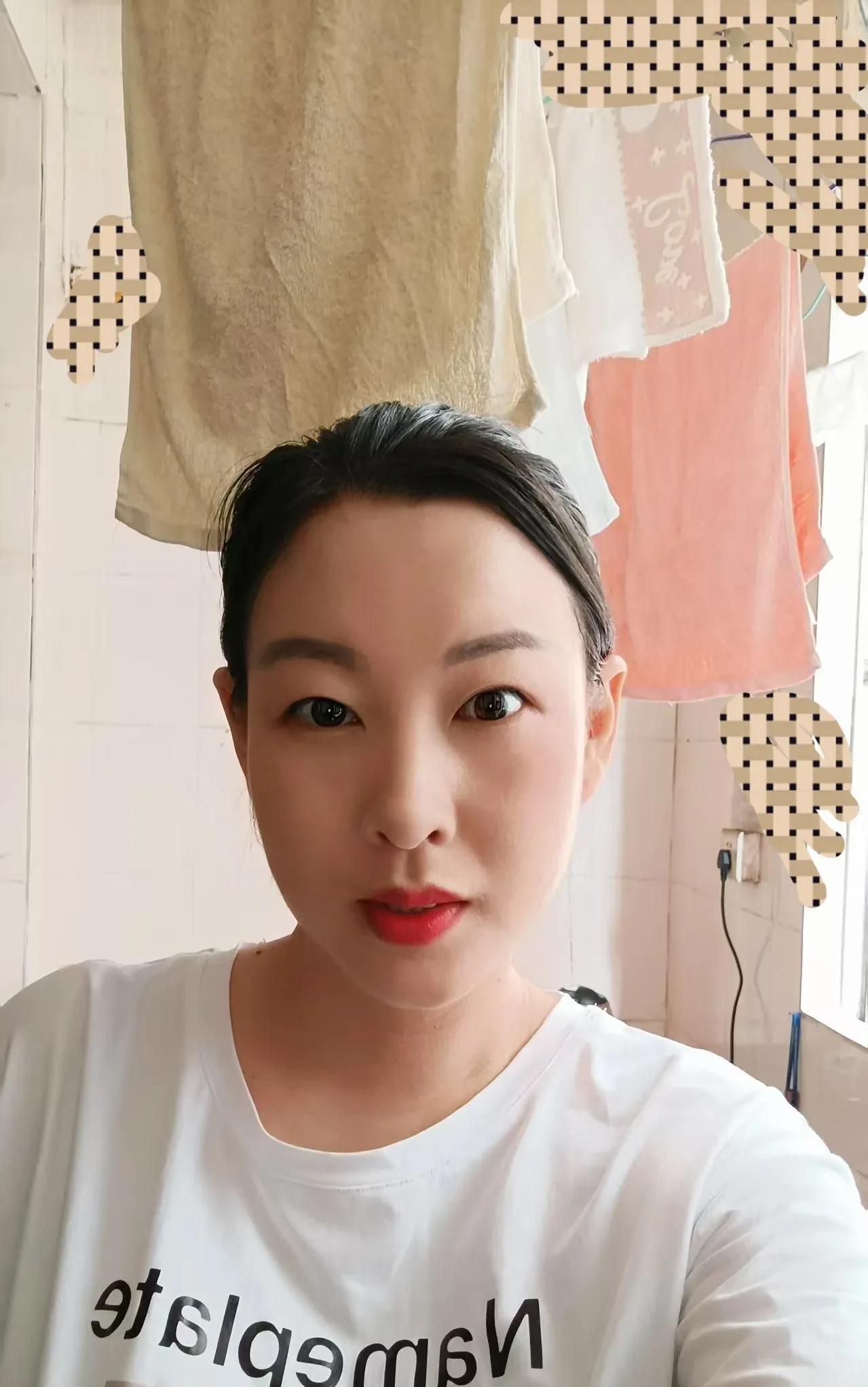 本来我想着回老家没地方住，一直想买个房子，那种9成新，价格又不贵的，差不多20万