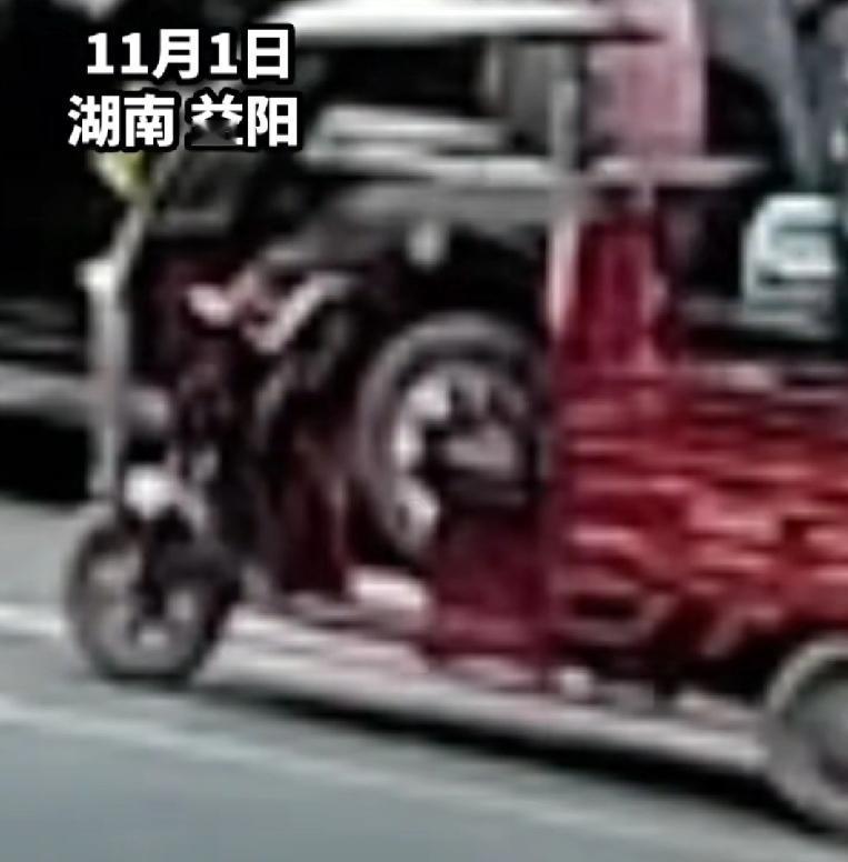 两天两起因操作不当引发的交通事故，一起发生10月31日的天津，一起发生在11月1