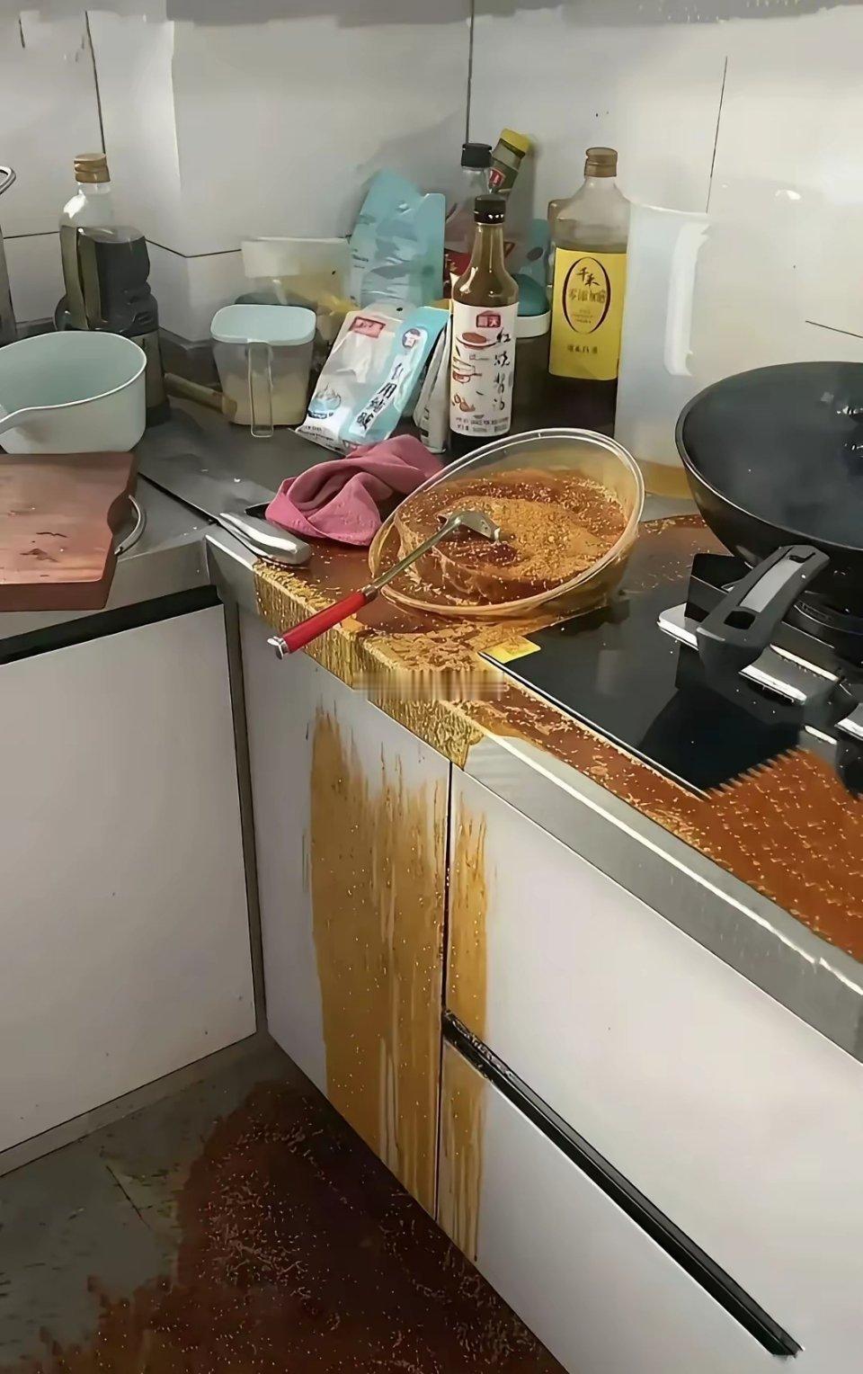 炸了一早上的辣椒油白费了