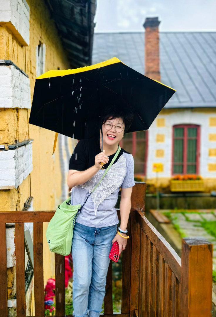 旅行沿边境线走一圈又回哈尔滨了，一入哈尔滨地界就下雨，昨天中央大街被淹，不知道
