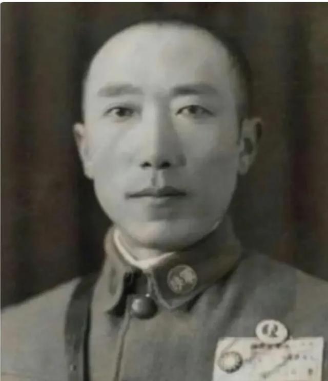 1941年，在得知他公开抗日，用1000士兵对抗几千日寇后，聂荣臻一高兴直接送他