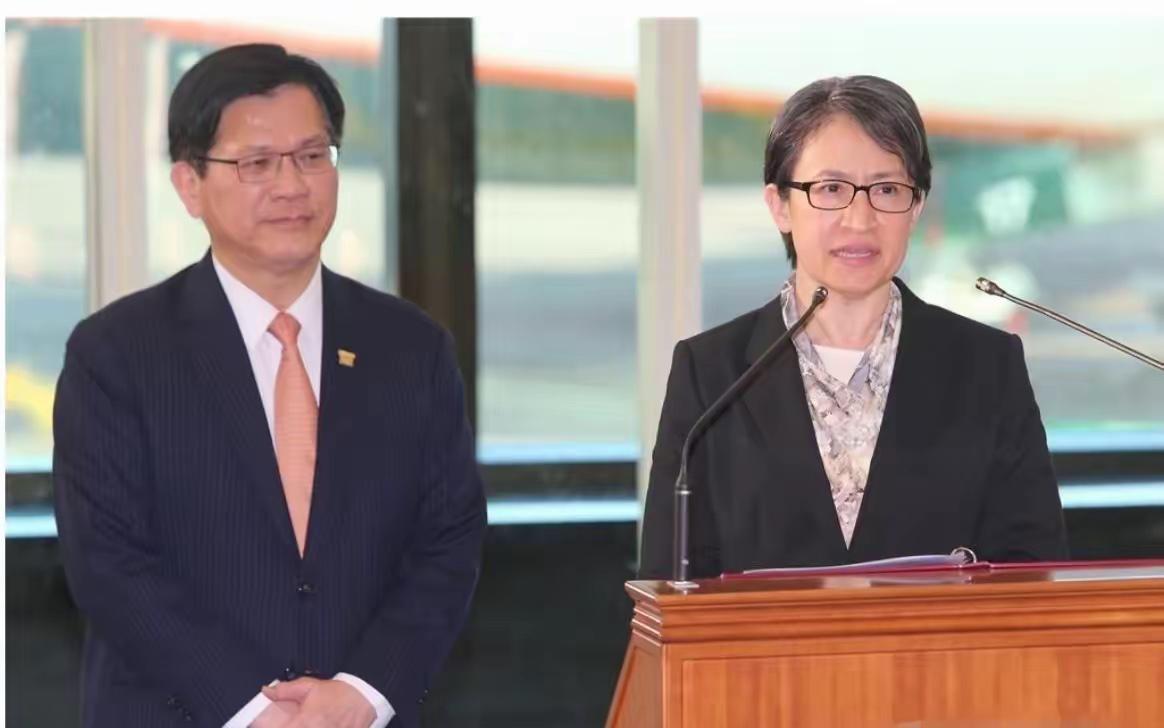 以正视听！萧美琴召开记者会，兴奋的介绍此次欧洲议会的窜访情况：“受IPAC邀请