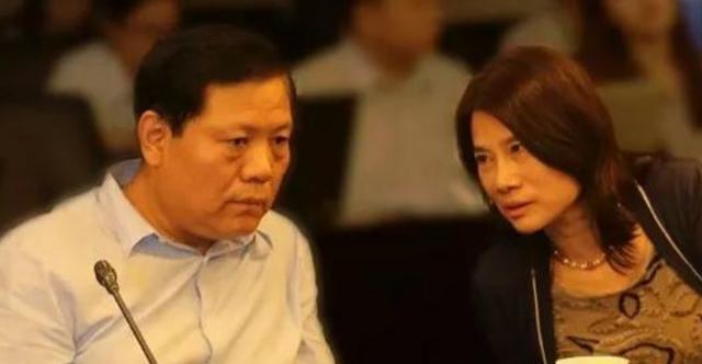 老狐狸魏银仓使出瞒天过海阴招把铁娘子董明珠耍得团团转，狂卷26亿巨款后连夜麻利远