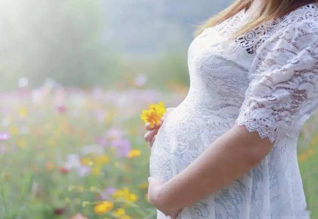问：孕期是否需要补充铁剂？孕期营养补充补铁享喂答：尽管孕期身体对于铁的吸收能