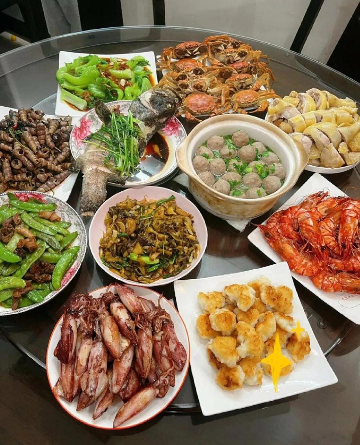 女婿第一次上门，烧这样一桌菜，是不是很满意他？​​​