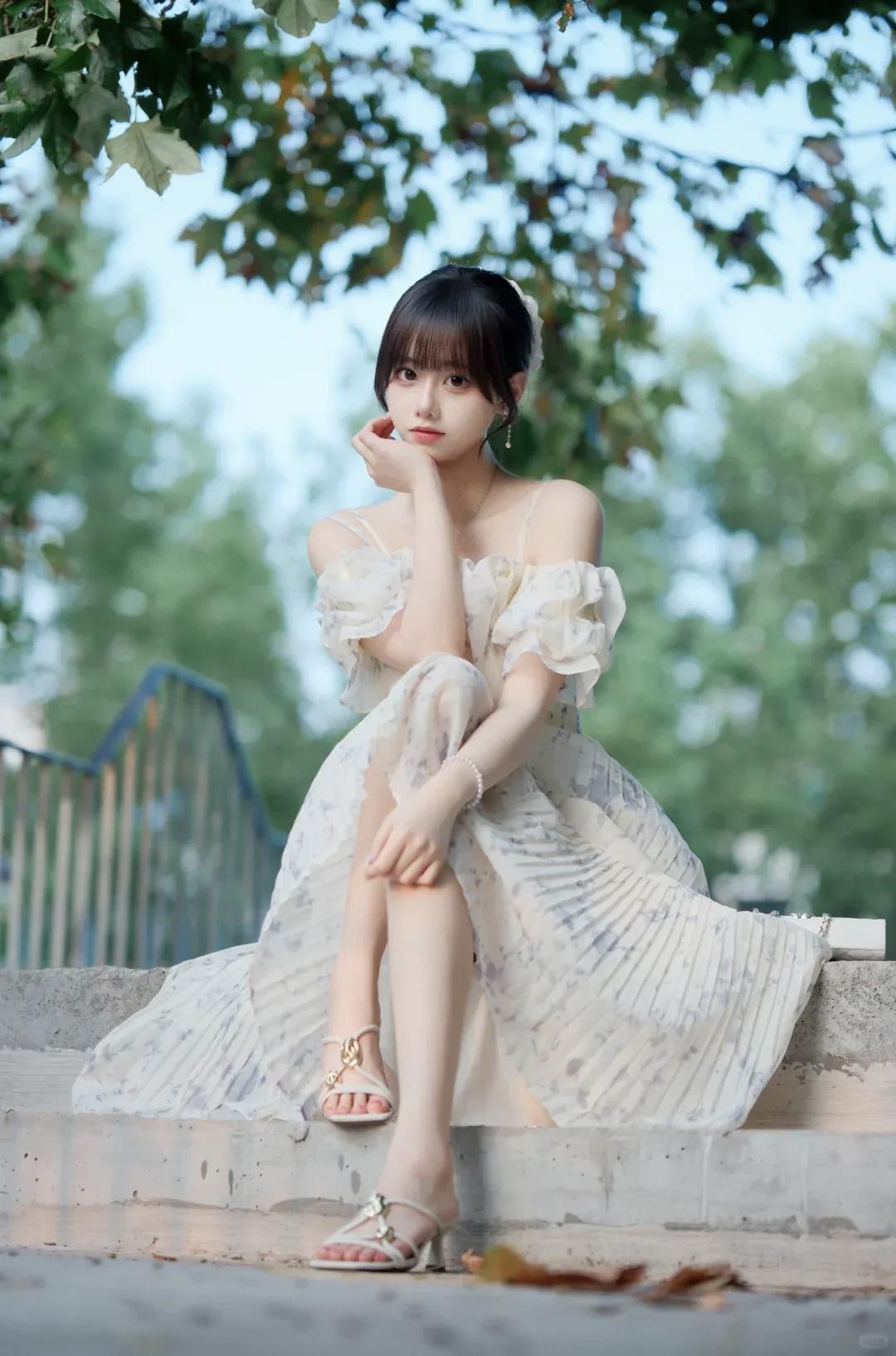 花开的时候美女倩影赏析