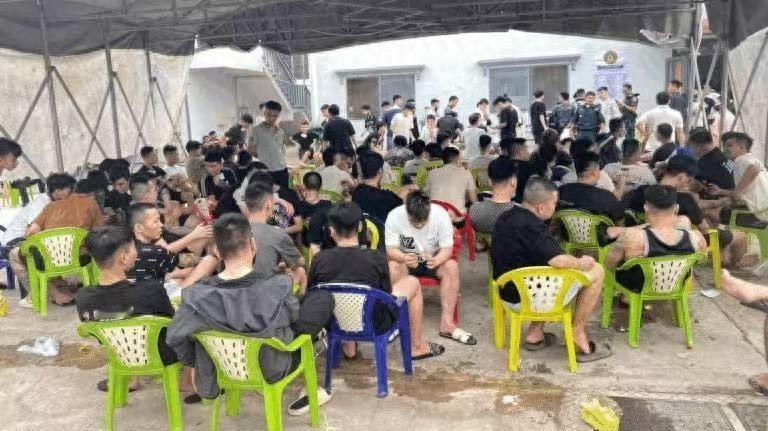 柬埔寨在11月8日发布消息，在Bavet市抓获了至少658名涉嫌网络犯罪的嫌疑人