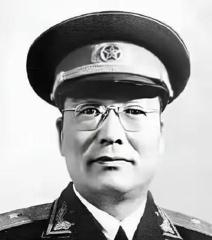 1955年大授衔，周总理给韩练成出了一道选择题：算起义将领，能评上将；按入党资历