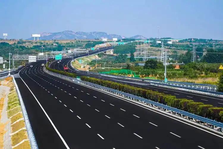 12月26日，京港澳高速湖北北段改扩建工程顺利通过交工验收，这消息真是太让人振奋