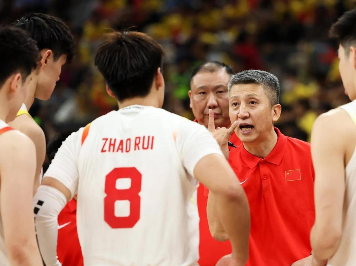 未来三到五年，我认为中国男篮最强12人是下列球员：赵睿、赵维伦、廖三宁崔永熙