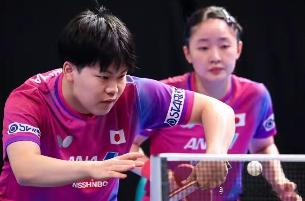 WTT连爆大冷，张本美和，林昀儒混双首战既遭淘汰。新加坡大满贯正在进行中，首轮轮