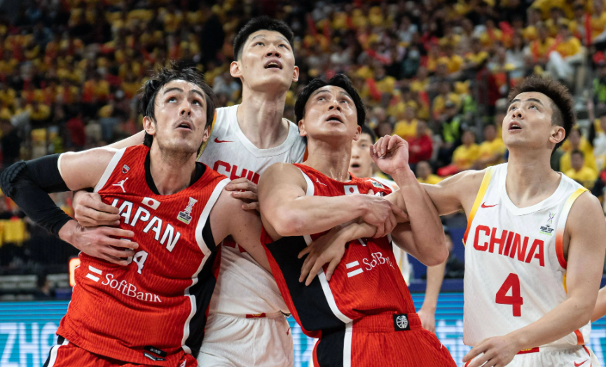 中国男篮U16太豪横，亚洲杯面对马拉西亚男篮，开局就碾压，前5分钟打出14-2，