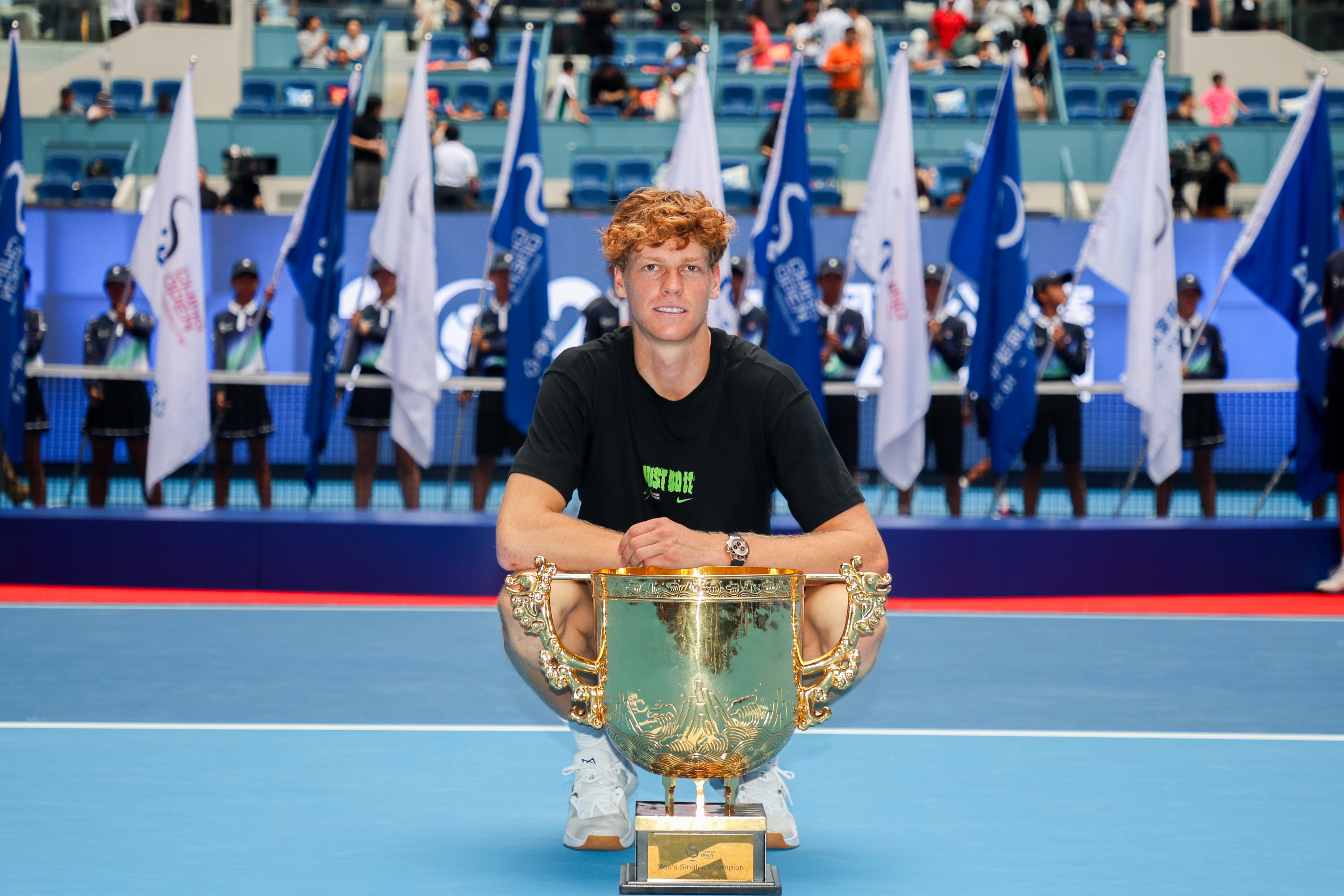 属于扬尼克·辛纳与勒纳·钱的荣耀时刻🏆2025中网辛纳2比0勒纳钱辛纳中网夺冠
