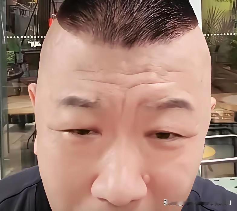 直播间有人提问，曹云金有没有给郭德纲丢脸，出去单干唯一没和师父闹僵的弟子高鹤彩没