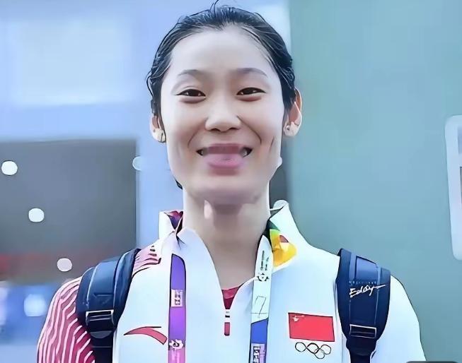 我治病时你们不出一分钱，我被网暴时你们集体沉默。等到我出国打球挣钱，众人反倒想来
