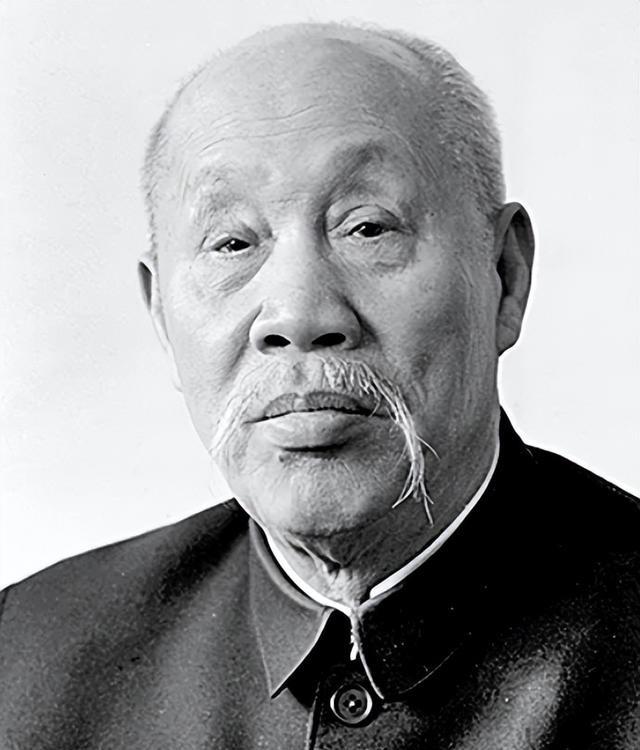 1945年7大，薄一波被提名候补中委，陈赓发言反对。薄一波出生在山西定襄县蒋村