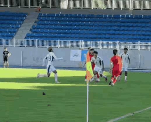 U23国足今天下午以3-1逆转战胜泰国U23队，这次国足找来同组对手热身真是罕见