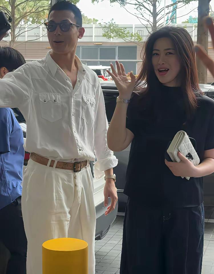 朱珠老公应该是个老实人