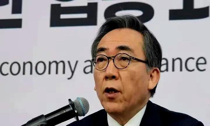 韩国出来喊话了！来自联合早报6月3日消息说，韩国方面表示，我们在黄海上设置的三