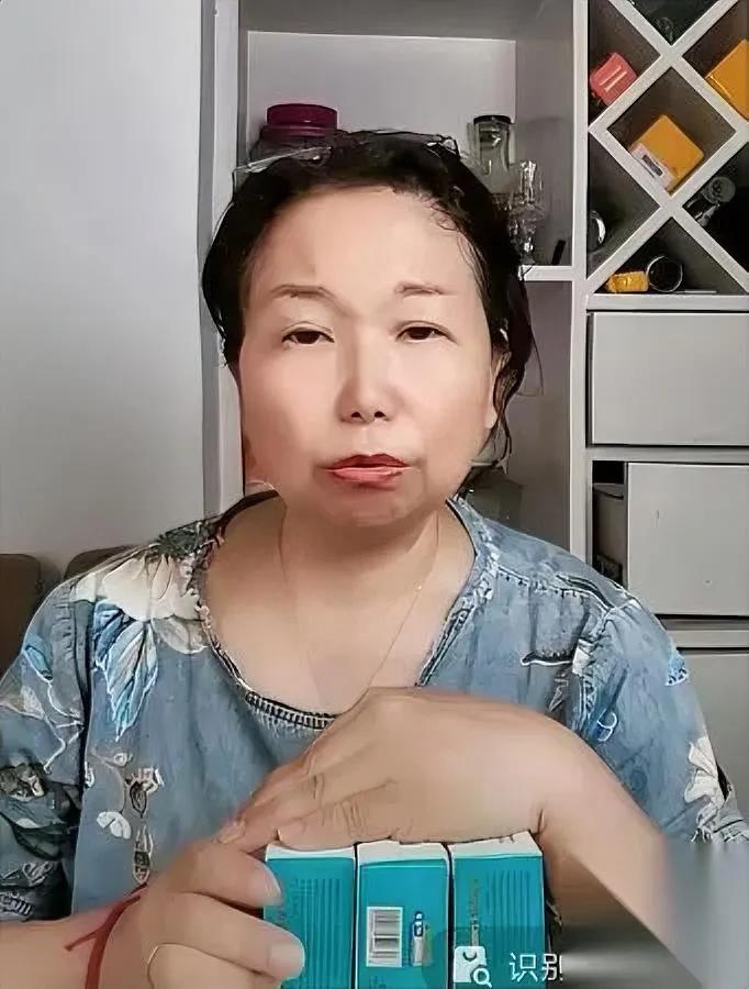 老杜又折腾新花样了这次不卖红薯改卖馒头评论区的话比刚出锅的馒头还“烫嘴”