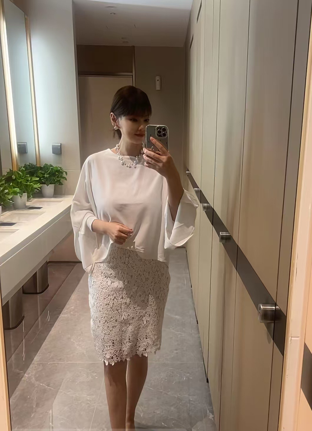 大城市的风水养人每一位女性都靠自己活得好