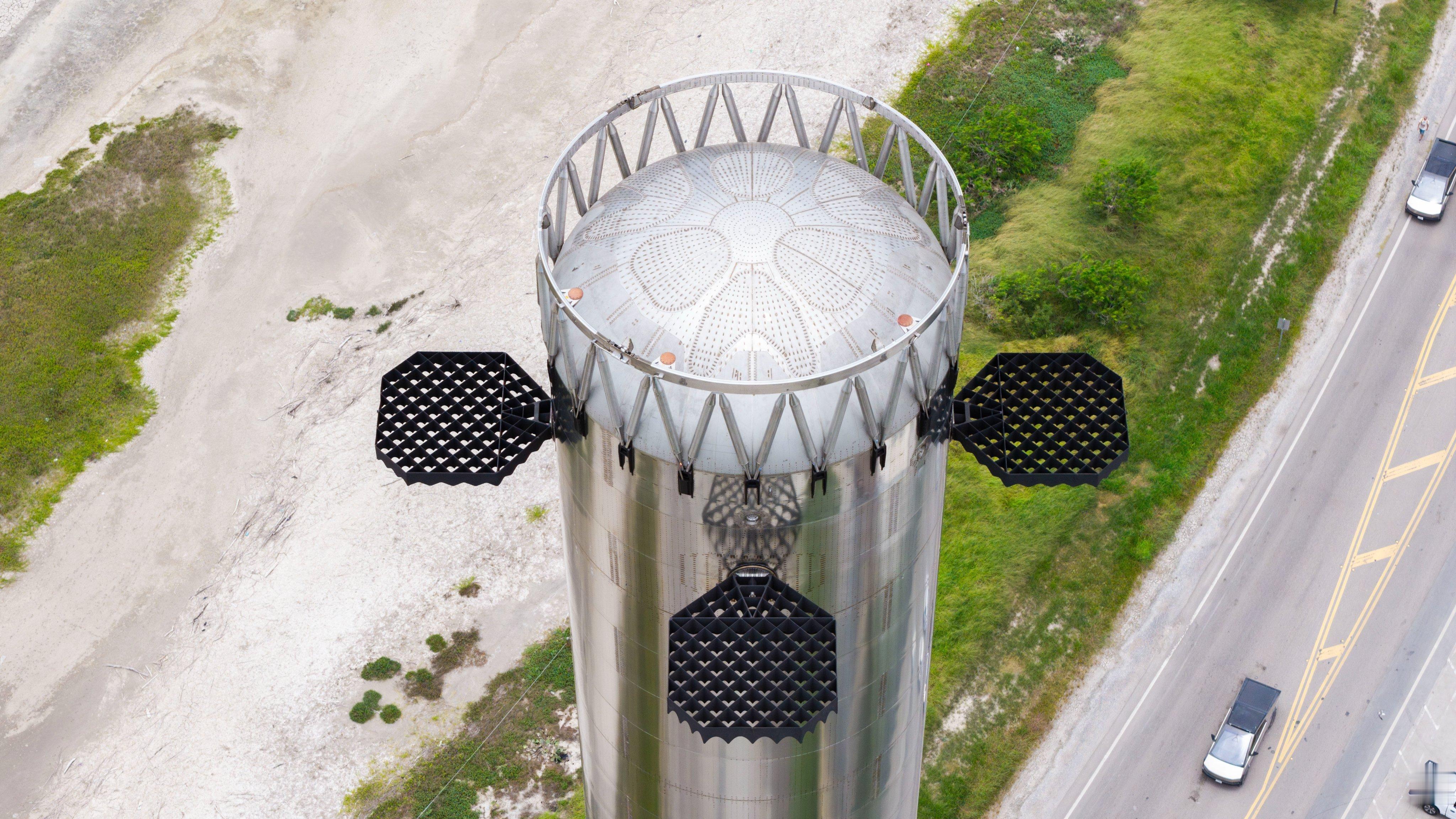 马斯克与SamAltman全面战争打响，明年SpaceX送太空数据中心上天7月