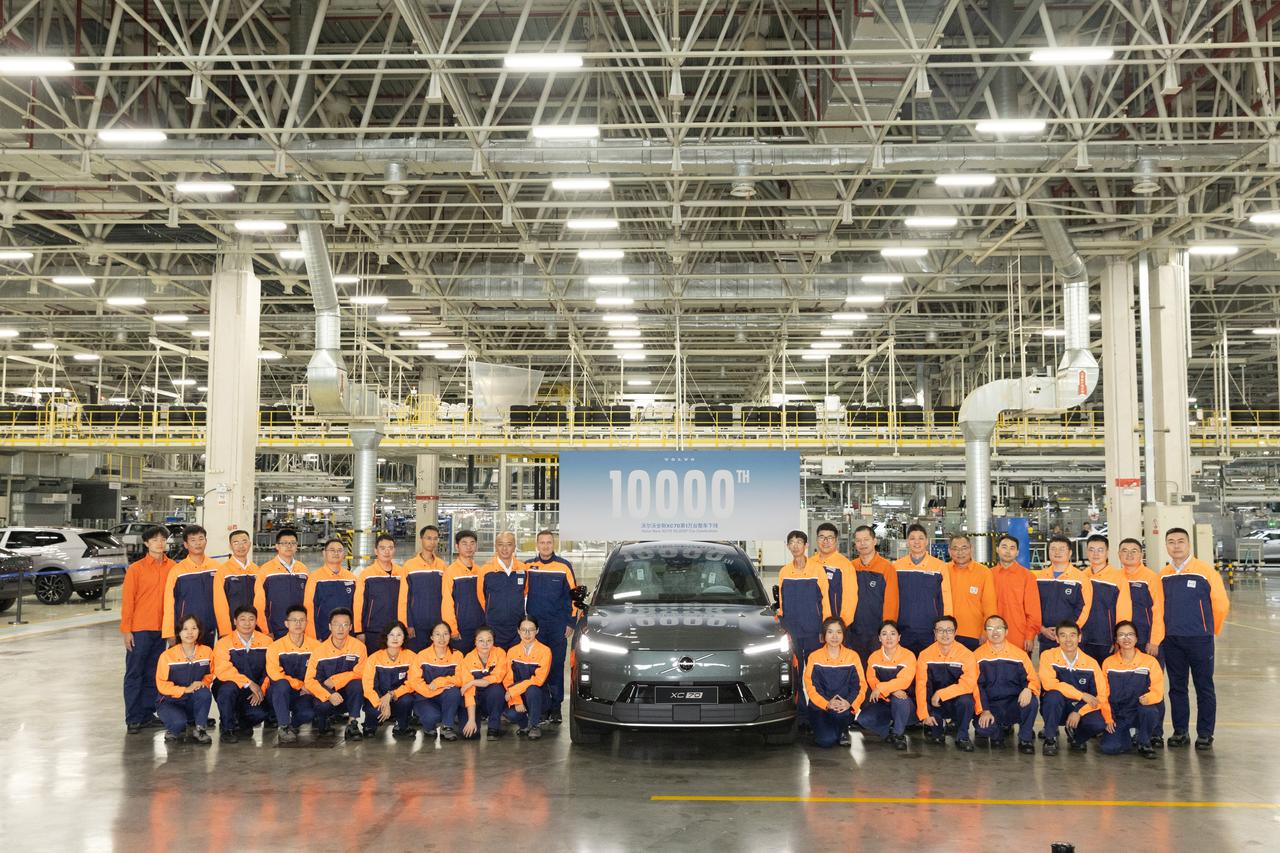 豪华SUV市场迎来新势力，沃尔沃11月10日宣布沃尔沃全新XC70第10000台