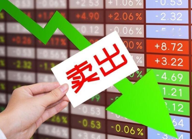 如果你买的股票一个月跌了60%，你会怎么办？正常交易系统里，亏7%就该止损。