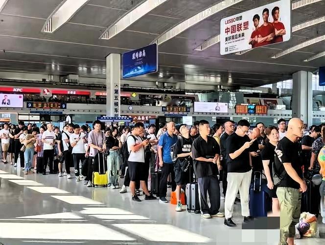 真的越看越心寒！旅日同胞被日本人无端追打谩骂，本该盼着同胞撑腰，结果换来的却