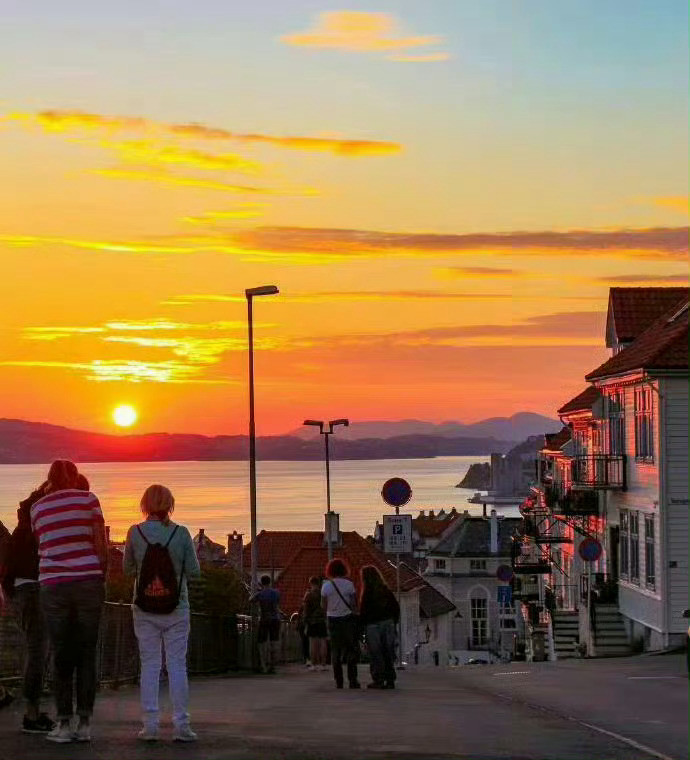 挪威·卑尔根的黄昏，真的是太柔清了。​​​​