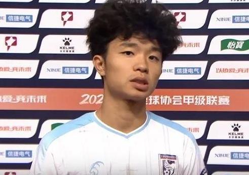 足协杯大连点球惜败国安，这小子该真有狂妄的资本，看样子以后的国家队要注意他了[灵