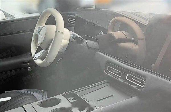 早鸭！又刷到了智界MPV的内饰谍照，大家觉得如何[墨镜]​​​