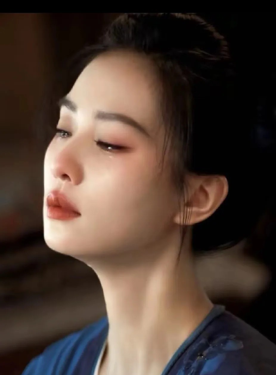 现在严重怀疑，我老公外面是不是有人了？昨天晚上他喝醉酒回家，抱着我一个劲的说老婆